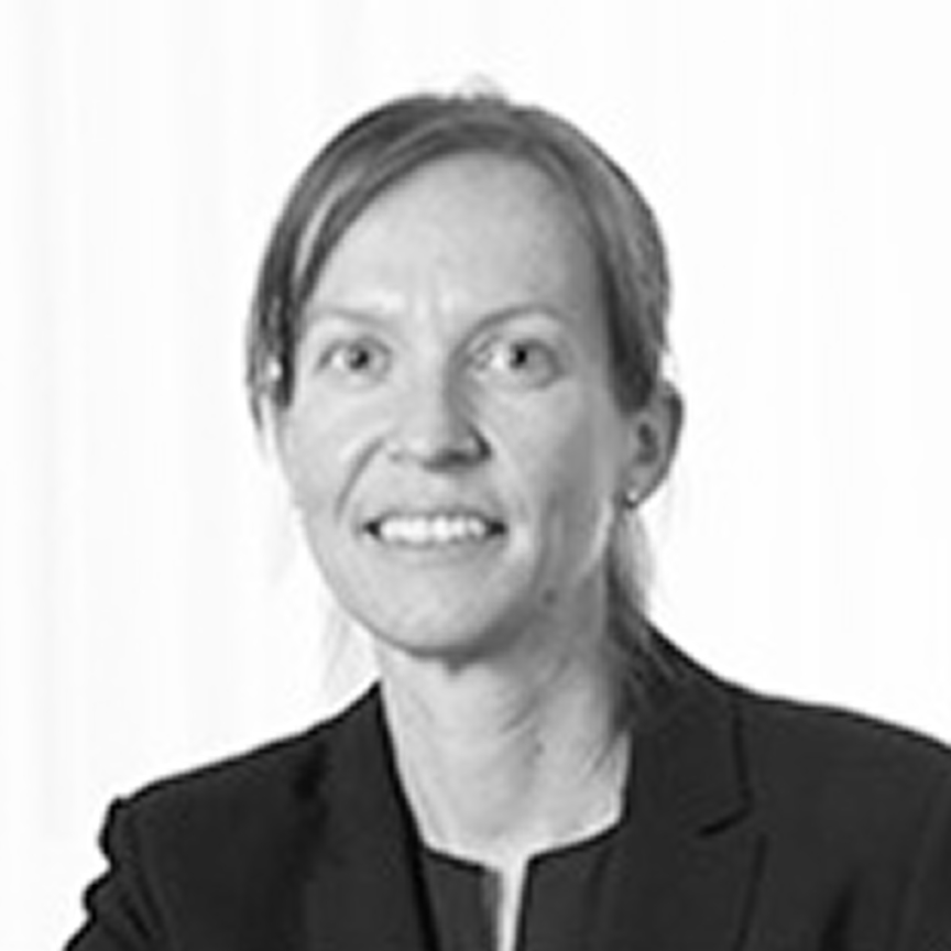 headshot of louise warner